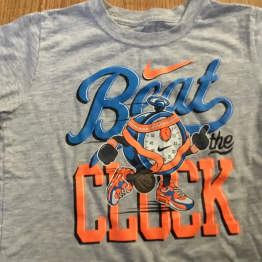 Boy’s 6 Nike T-shirt Running Sprinting “Beat The Clock” gray, orange athletic
